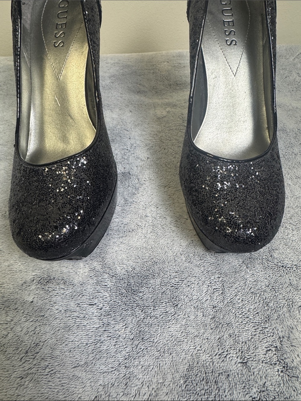 Guess Black Glitter Sparkly Platform Pumps Heels (Size 6.5) - Picture 8 of 12